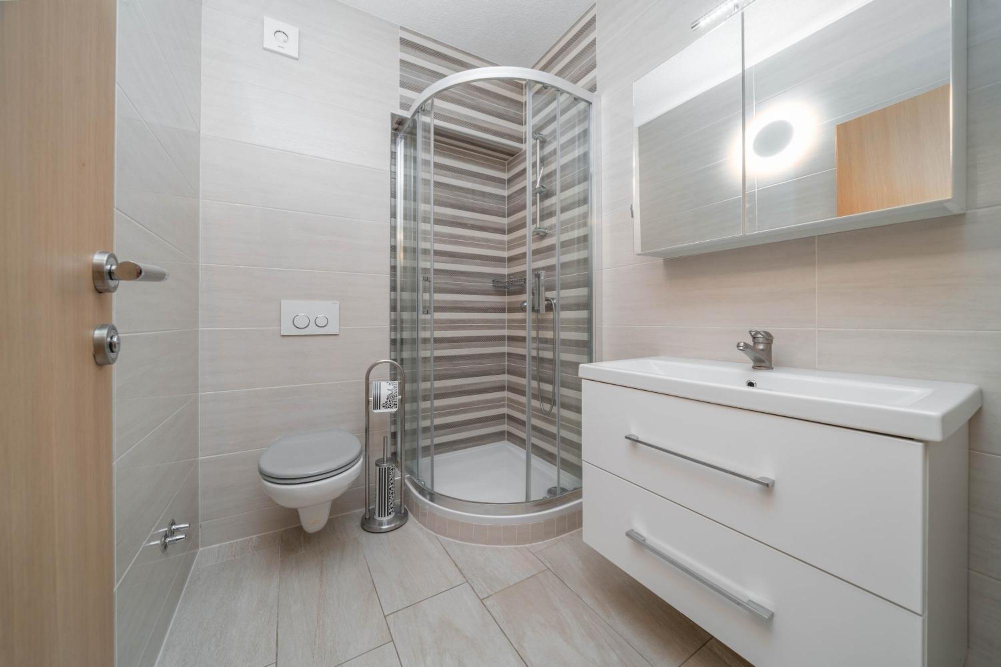 Ela Apartment Makarska