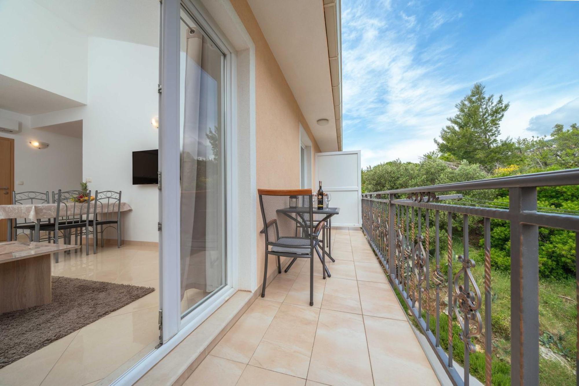 Apartment Ela Makarska