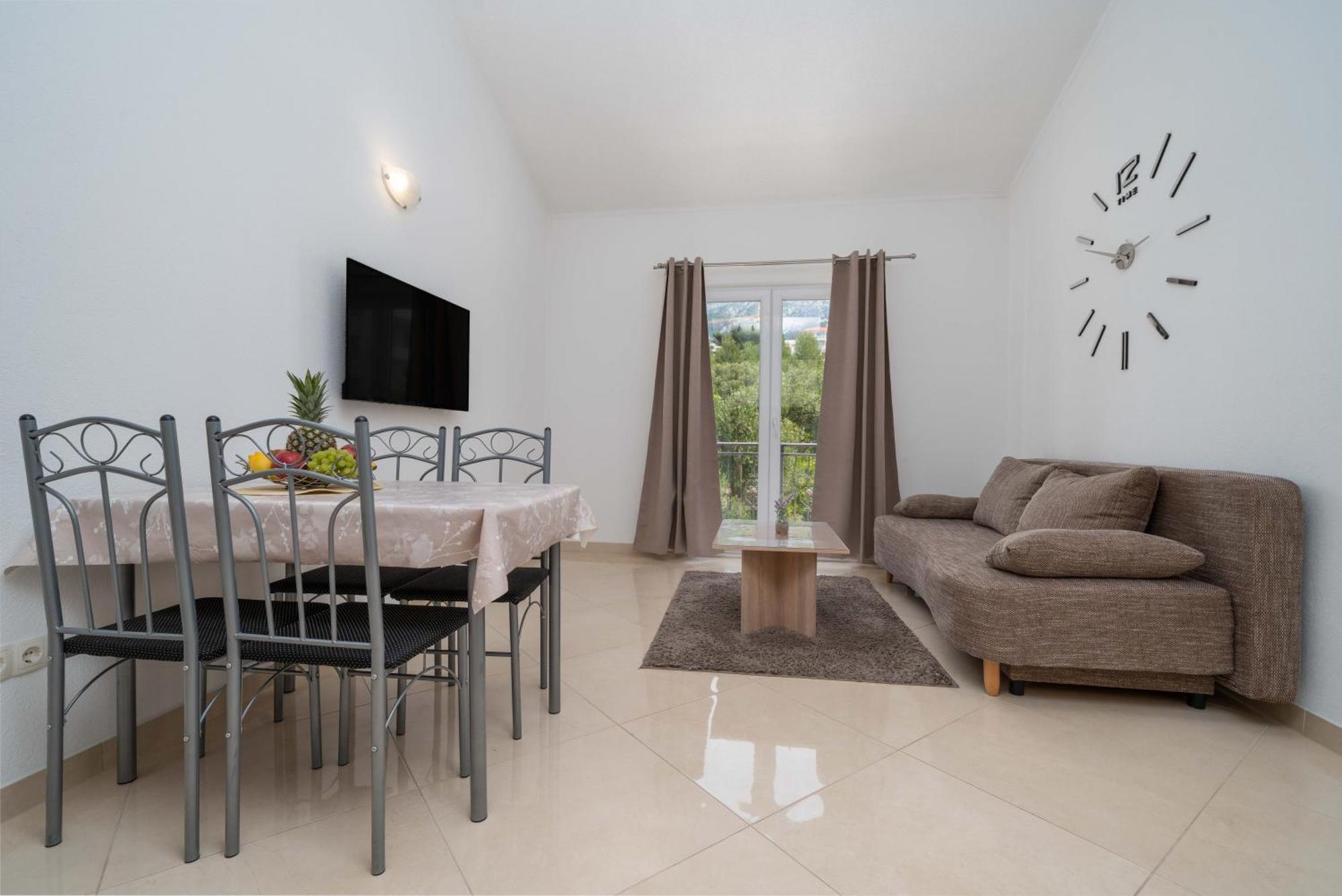 Ela Apartment
